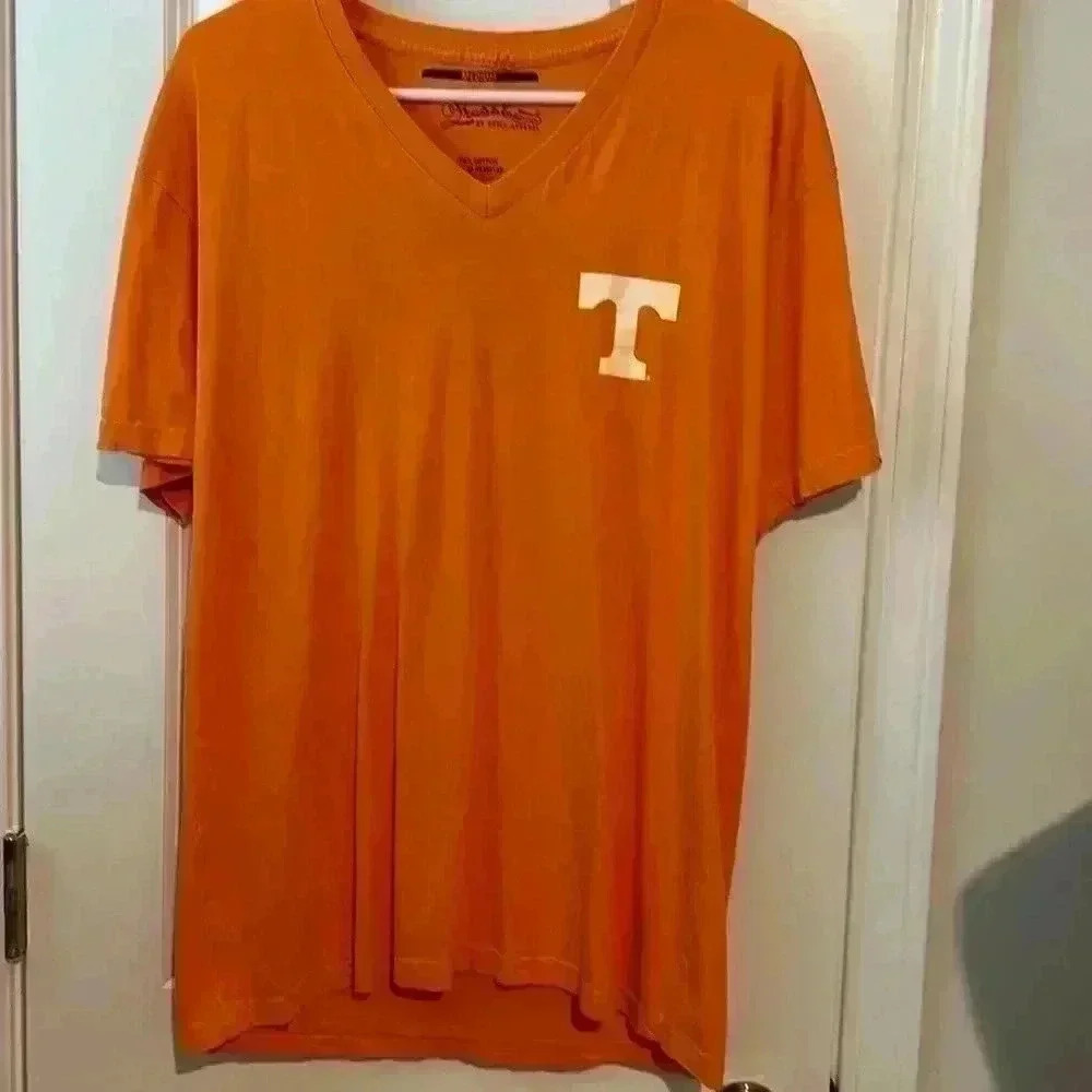 Women’s UT v neck by Royce apparel